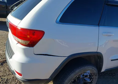 2013 Jeep Grand Cherokee Laredo из США, поврежденный, VIN 1C4RJEAG4DC538279